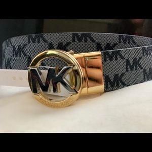 Michael Kors reversible belt
